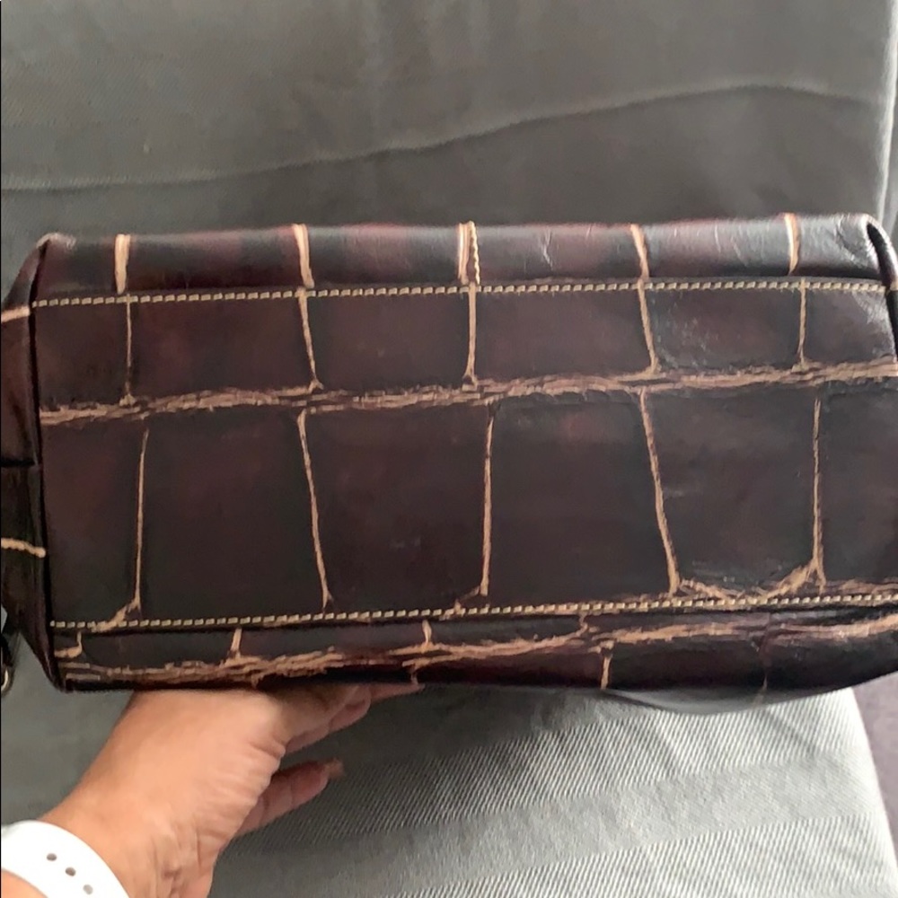 Beautiful brown Dooney and Bourke bag. - Picture 2 of 6